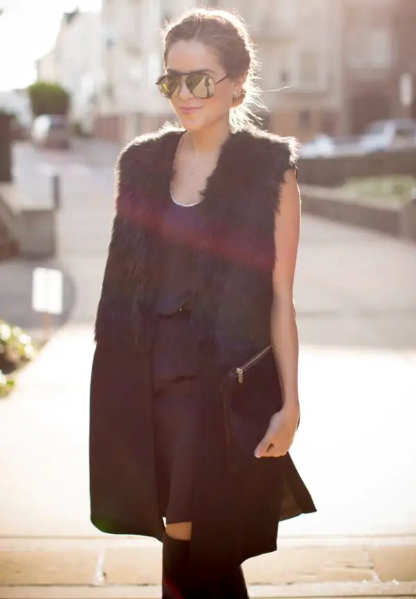 1-black-outfit-with-fur-vest-and-sunglasses