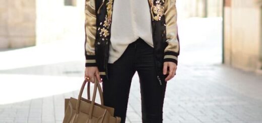 1-bomber-jacket-with-gold-embroidery-in-casual-chic-outfit