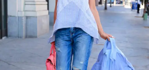 1-boyfriend-jeans-with-loose-top