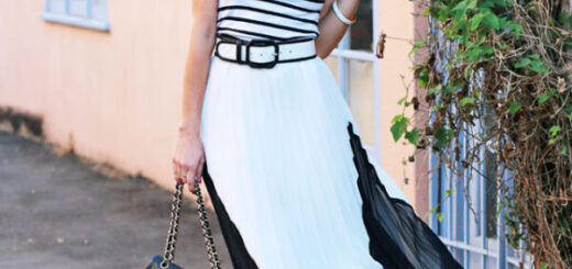 1-breton-tee-with-black-and-white-skirt