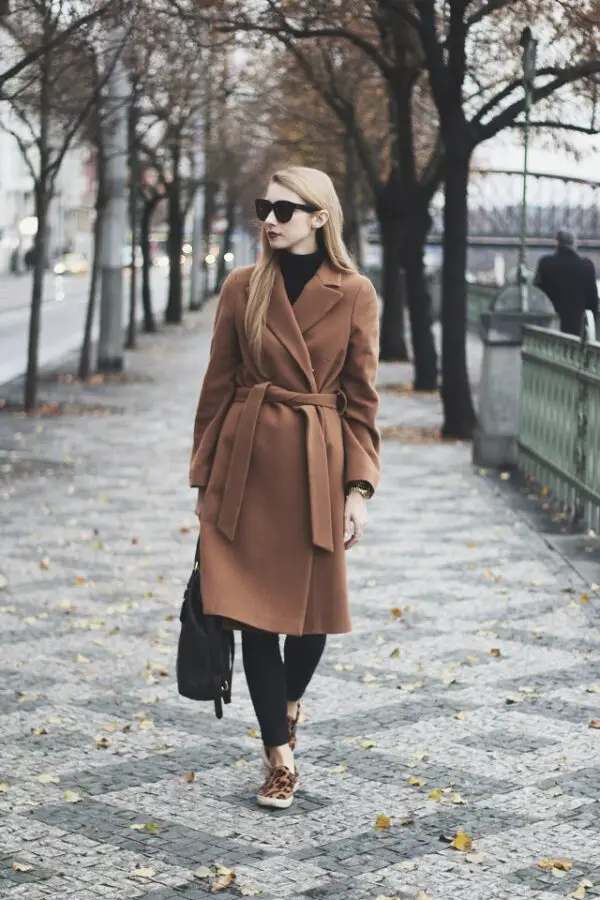 1-camel-coat-with-all-black-outfit