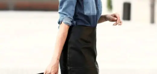 1-chambray-shirt-with-leather-skirt-and-office-bag