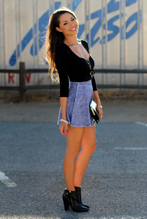 1-chic-top-with-acid-washed-denim-skirt-and-boots