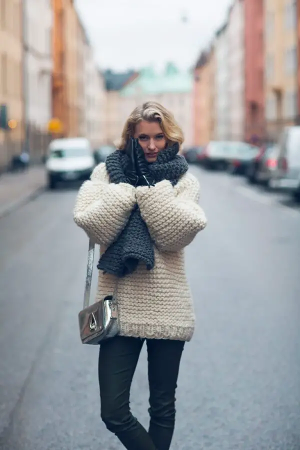 1-chunky-sweater-with-skinny-jeans