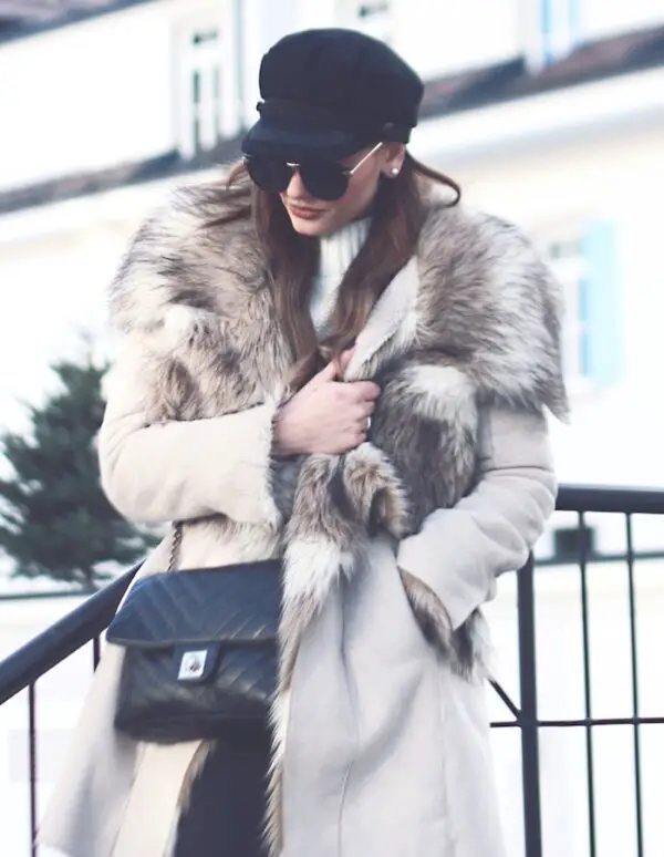 1-classic-coat-with-fur-scarf-and-bag