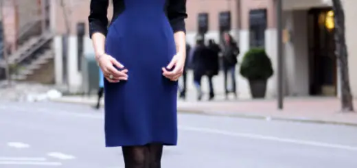 1-color-paneled-navy-dress-with-pumps