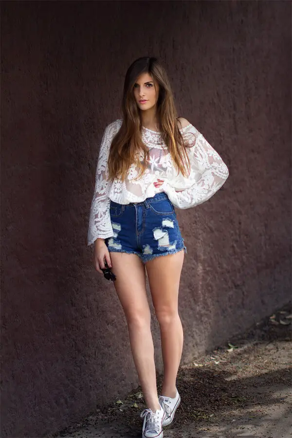 1-denim-shorts-with-lace-top