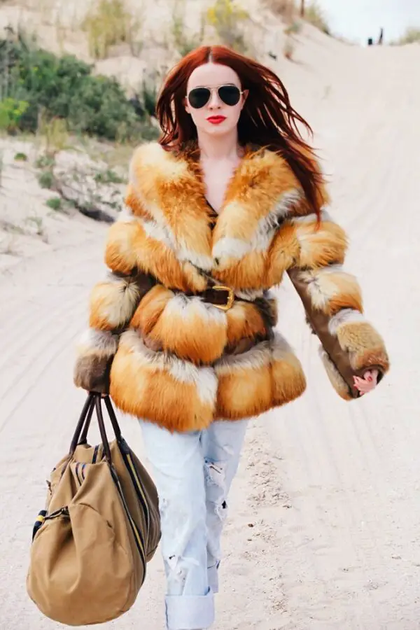 1-duffel-bag-in-a-orange-fur-coat