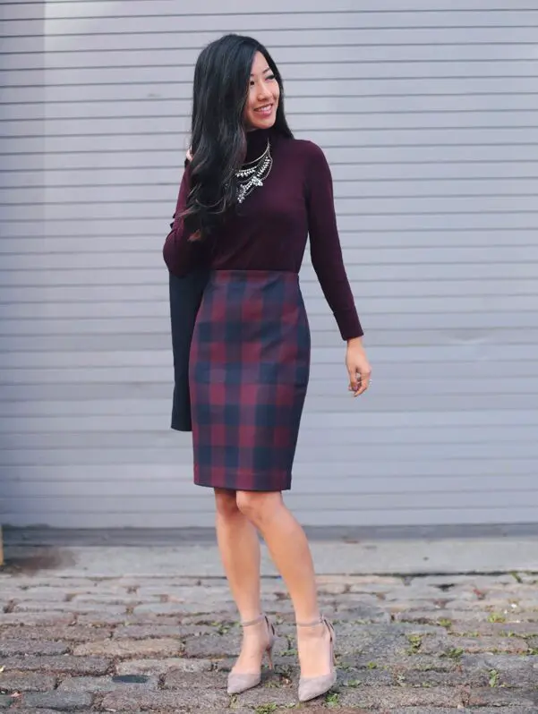 1-fitted-sweater-with-printed-pencil-skirt