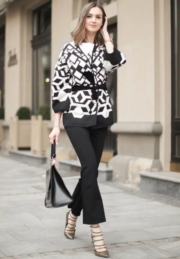 1-flared-pants-with-geometric-print-top