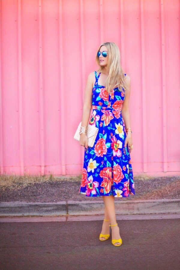 1-floral-apron-dress-with-bright-shoes-2