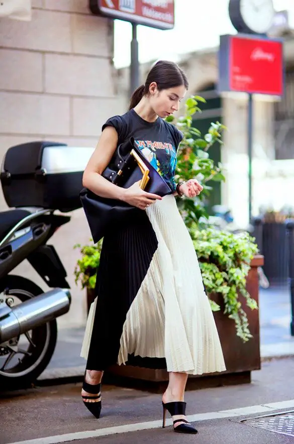 1-graphic-tee-with-pleated-skirt-1