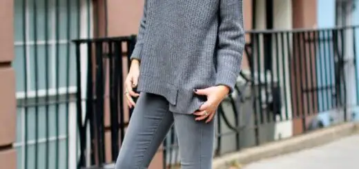 1-gray-outfit-with-white-boots
