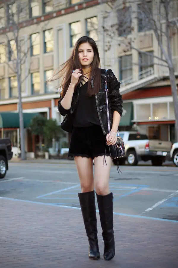 1-leather-boots-with-all-black-outfit