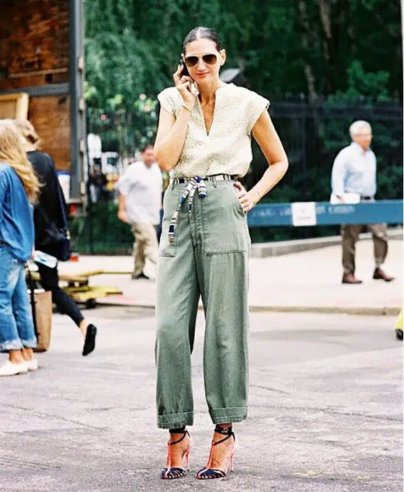 1-loose-fitting-cargo-pants-with-dressy-top