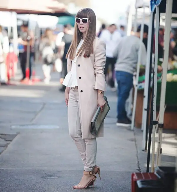 1-nude-coat-with-chic-casual-outfit
