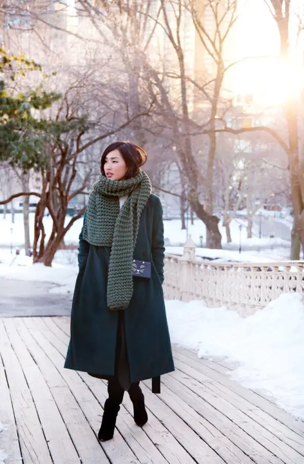 1-olive-coat-with-knitted-shawl