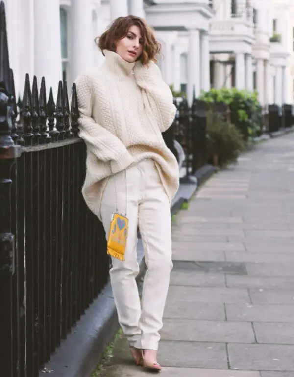 1-oversized-sweater-with-white-pants