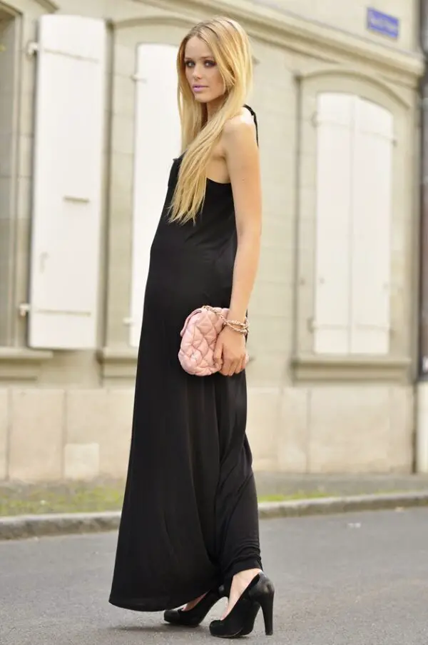 1-pink-clutch-with-black-maxi-dress