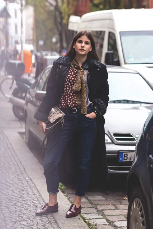 1-printed-scarf-with-eclectic-outfit