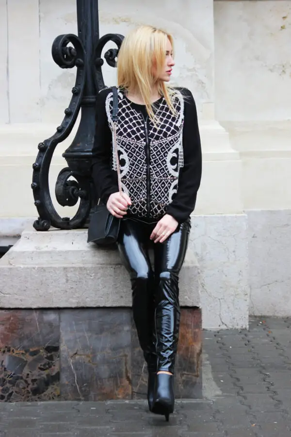 1-printed-top-with-patent-leather-pants