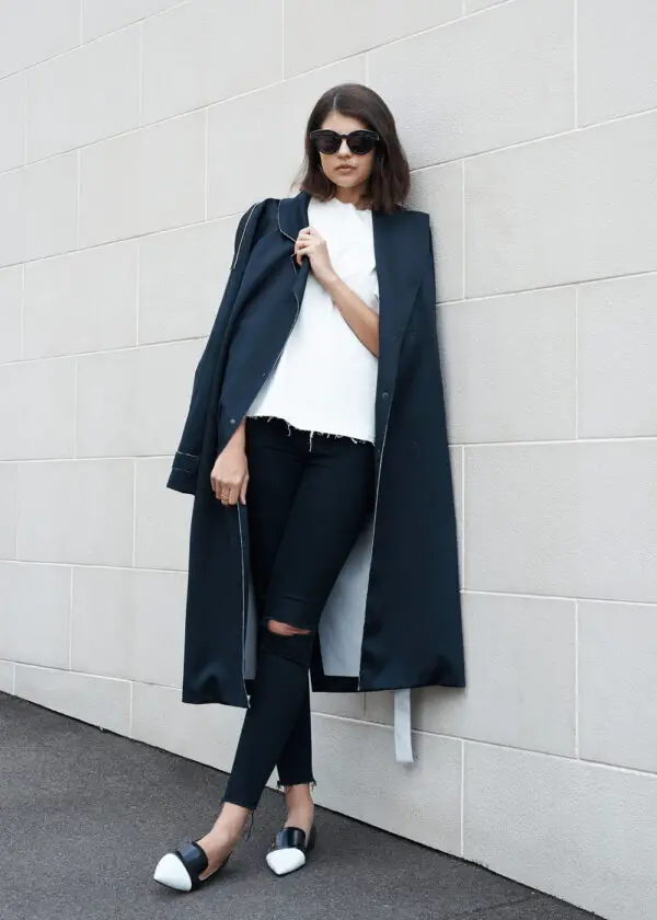 1-statement-shoes-with-minimalistic-outfit