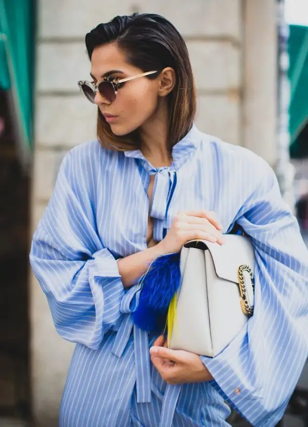 1-striped-blue-dress-with-white-bag-1-1