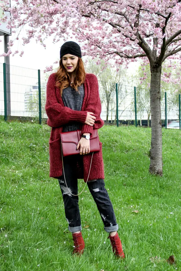 1-suede-boots-with-red-cardigan-and-casual-outfit