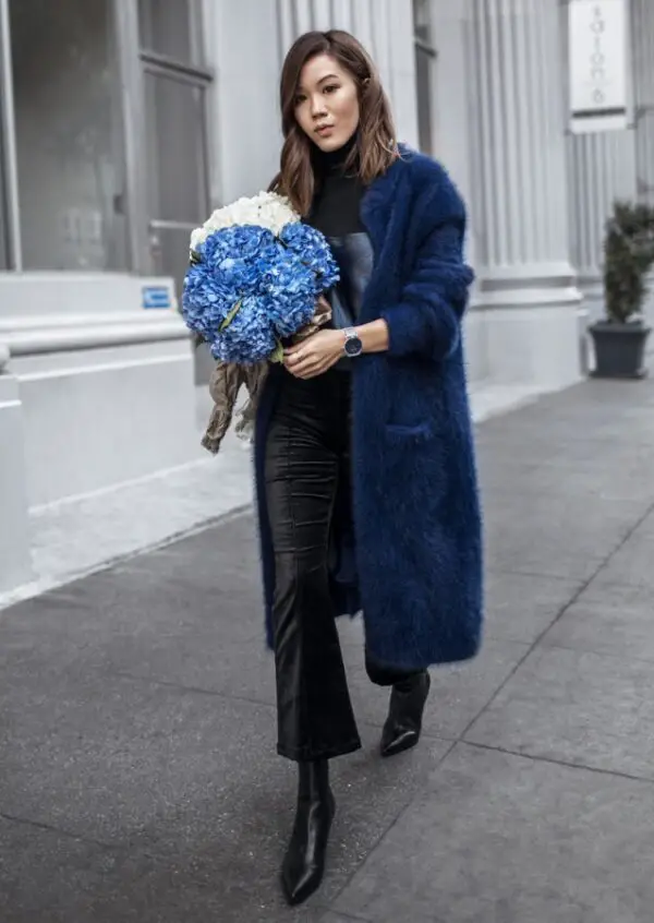 1-urban-outfit-with-navy-fur-coat