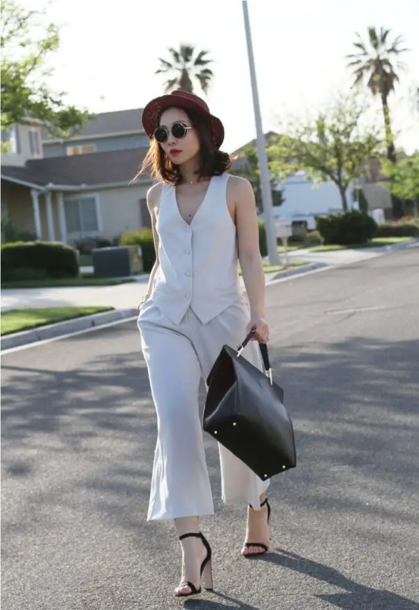 1-white-vest-and-culottes-with-burghundy-hat