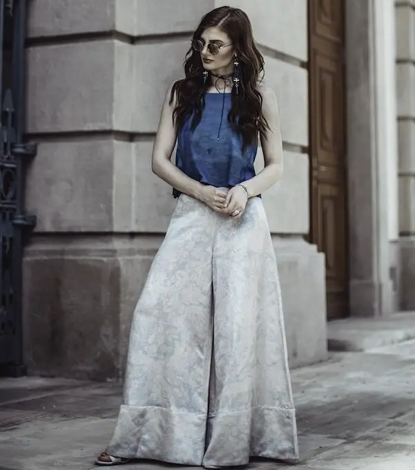 1-wide-leg-pants-with-blue-top