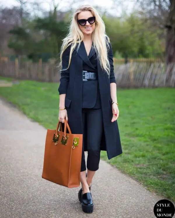 2-all-black-outfit-with-platform-shoes