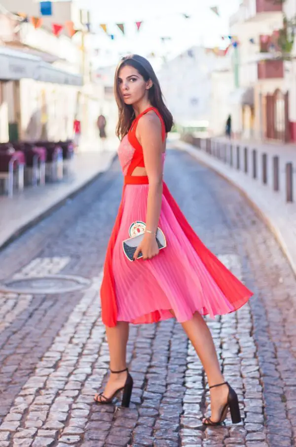 2-backless-color-blocked-dress-with-heels