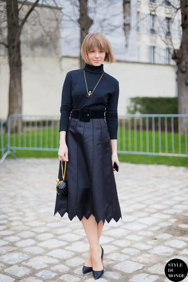 2-black-outfit-with-pearl-bag