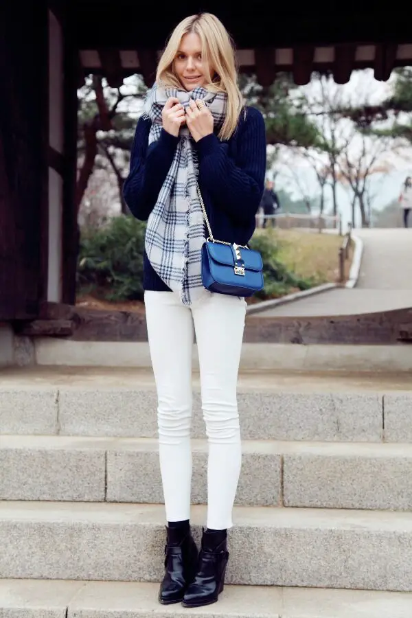 2-casual-outfit-with-checkered-scarf