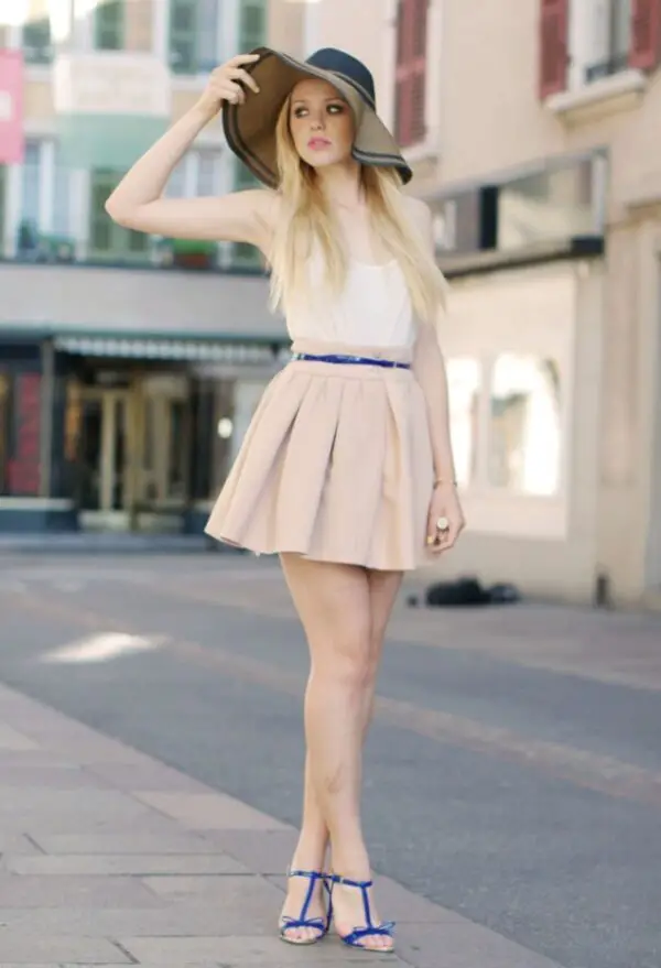 2-chic-hat-with-nude-outfit-and-cobalt-blue-belt-with-thong-sandals