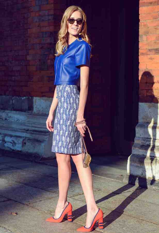 2-chunky-pumps-with-leather-top-and-printed-skirt