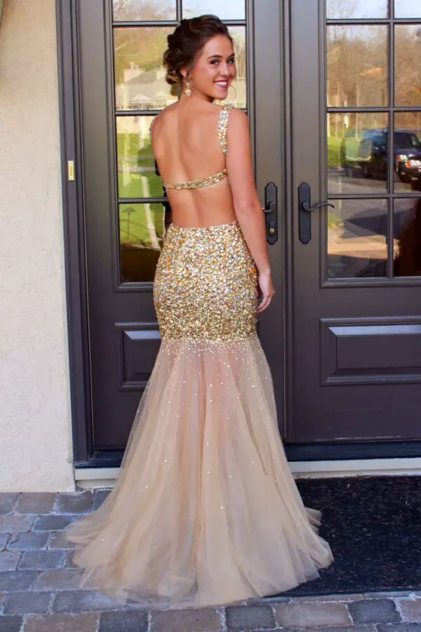 2-cute-backless-gown