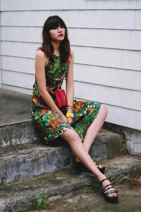 2-floral-print-dress-with-strappy-sandals