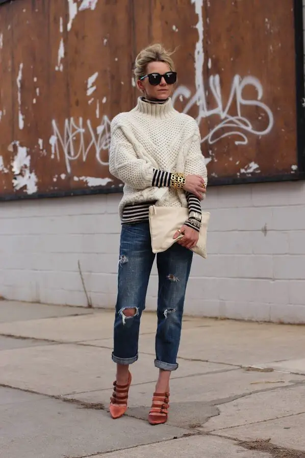 2-knitted-sweater-with-striped-top-and-jeans