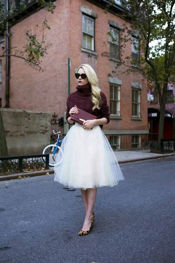 2-knitted-turtleneck-with-tulle-skirt