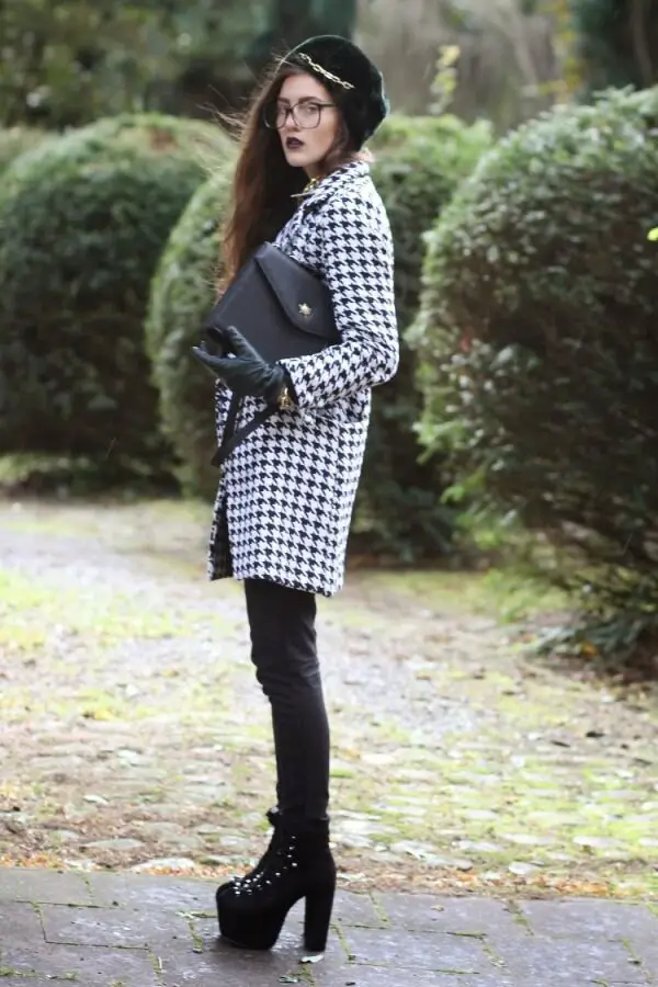2-leather-gloves-with-houndstooth-coat-and-edgy-outfit