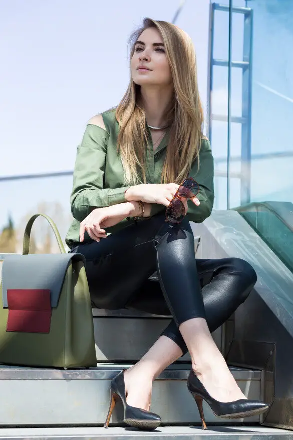2-leather-trousers-with-cut-out-blouse-and-color-blocked-bag