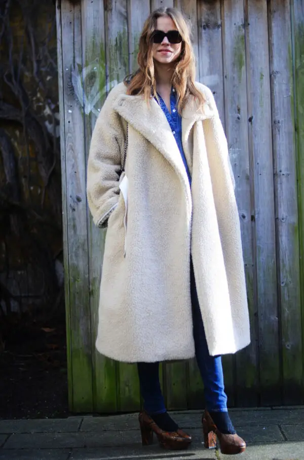 2-oversized-coat-with-jeans-and-chambray-top