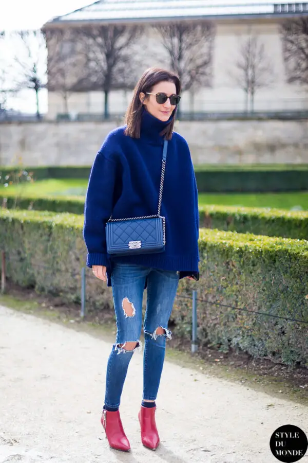 2-oversized-turtleneck-sweater-with-ripped-jeans