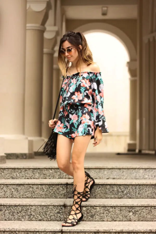 2-retro-floral-off-shoulder-outfit-with-fringed-bag-and-strappy-sandals