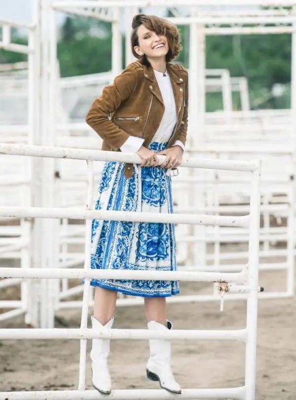 2-suede-jacket-and-graphic-print-skirt-with-white-cowboy-boots