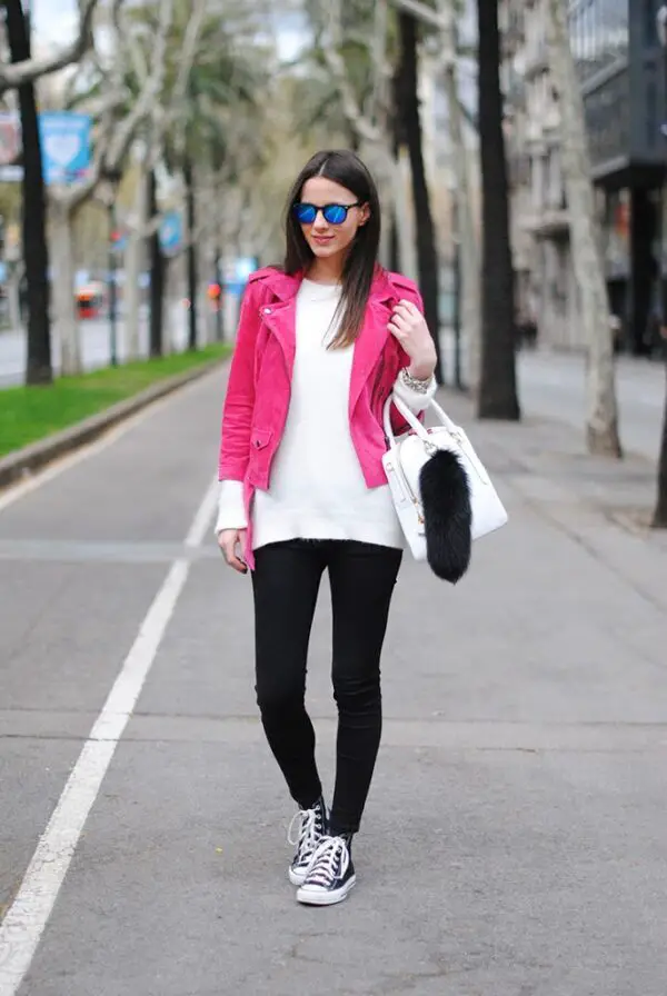 2-suede-jacket-with-skinny-jeans-and-sneakers