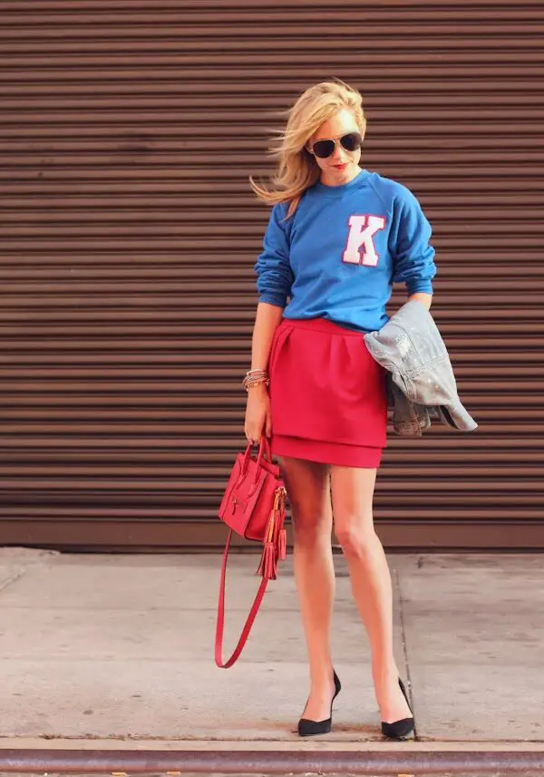 2-sweatshirt-with-skirt-and-pumps