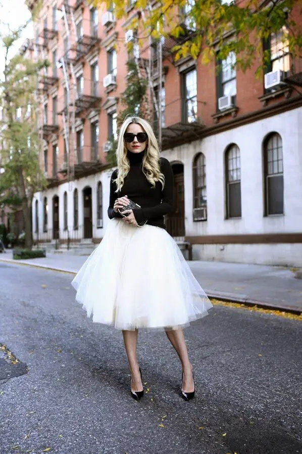 2-turtleneck-with-tulle-skirt